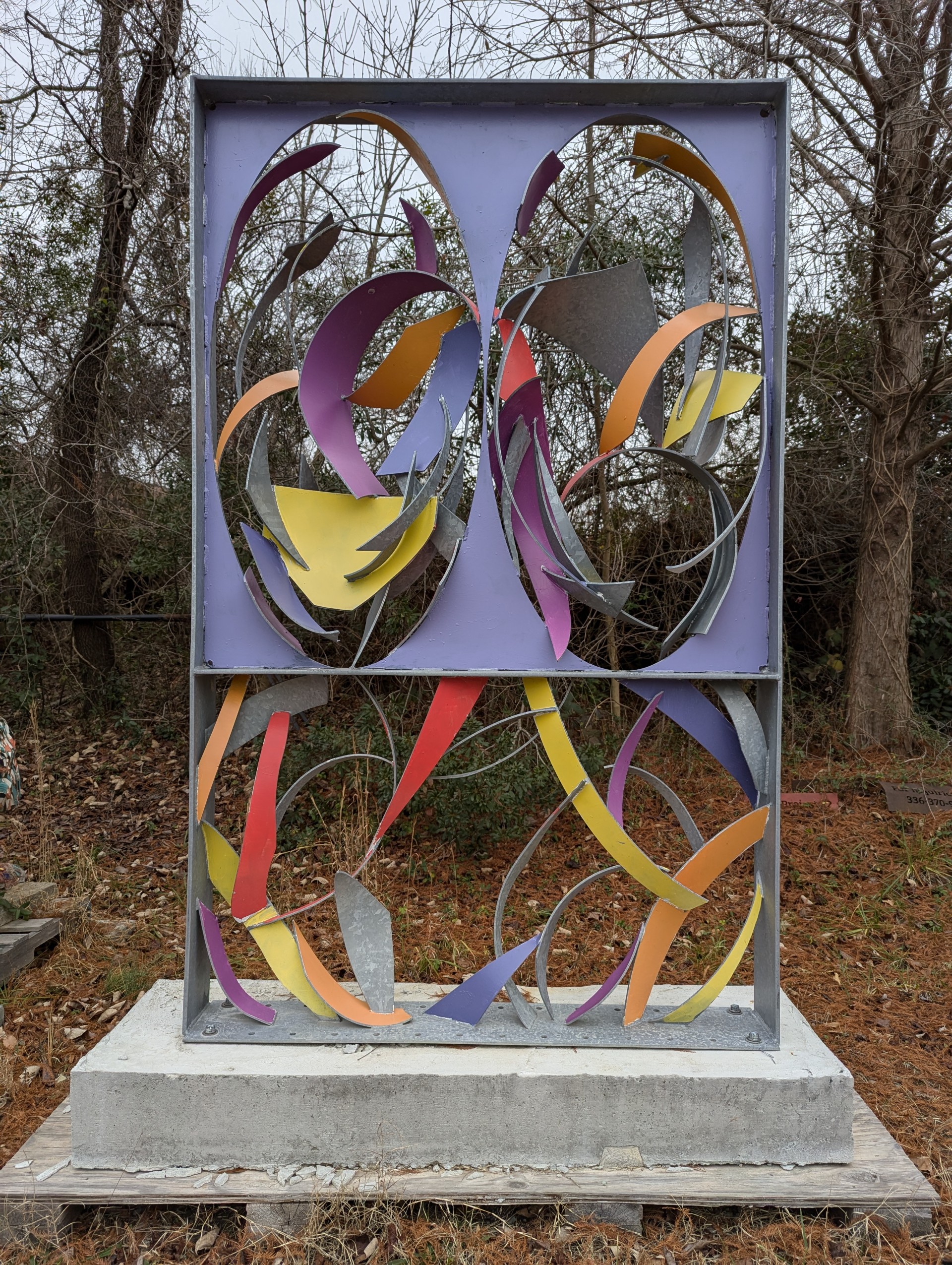 Photo of the Sculpture Two Gentlemen of Verona by Jim Gallucci Photo of the Sculpture Two Gentlemen of Verona by Jim Gallucci